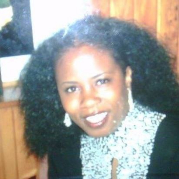 COPY - Meet your Posher, Basque Rene'e - Picture 2 of 16